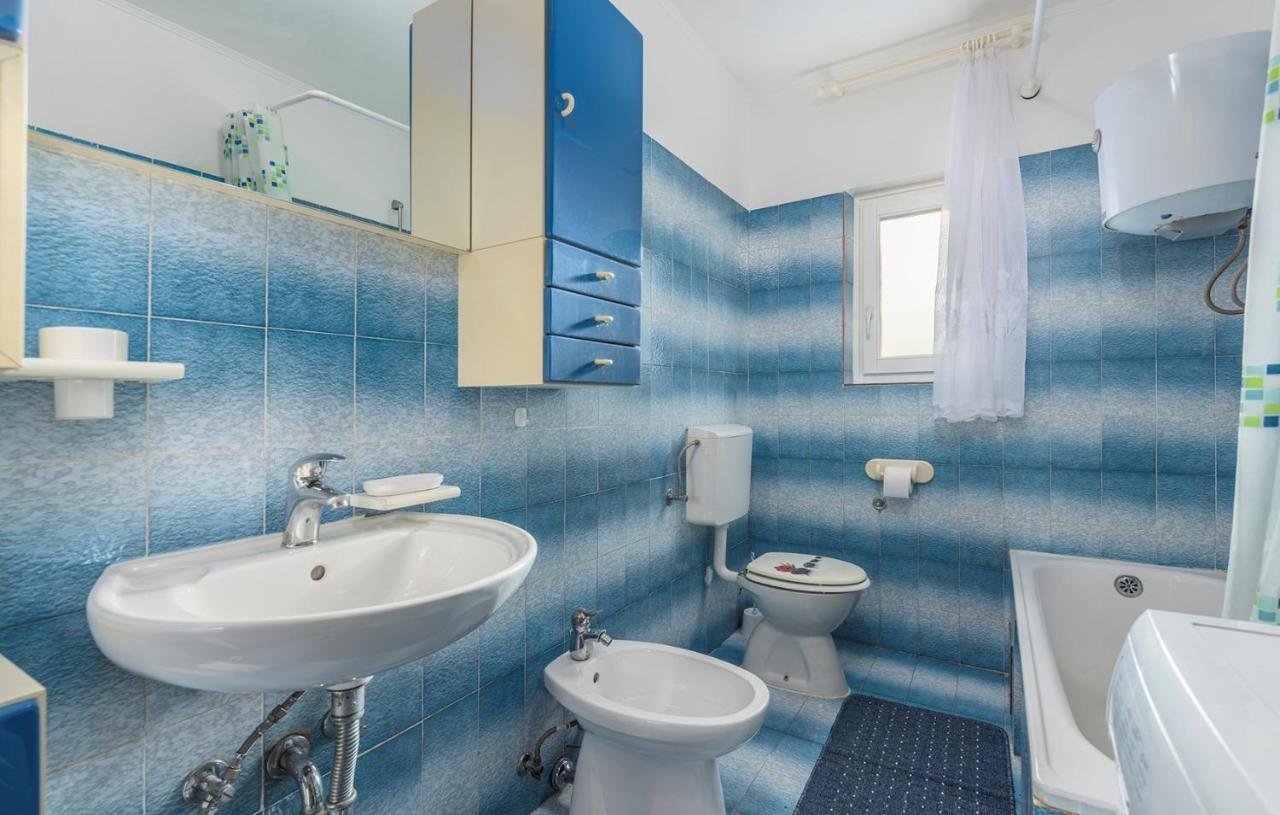 Ferienhaus Zora With Whirlpool Sveti Lovreč Pazenatički Eksteriør billede